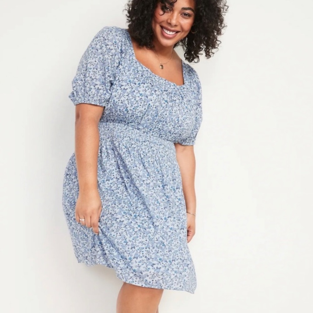 OLD NAVY floral smocked waist defined puff sleeves Size extra small
